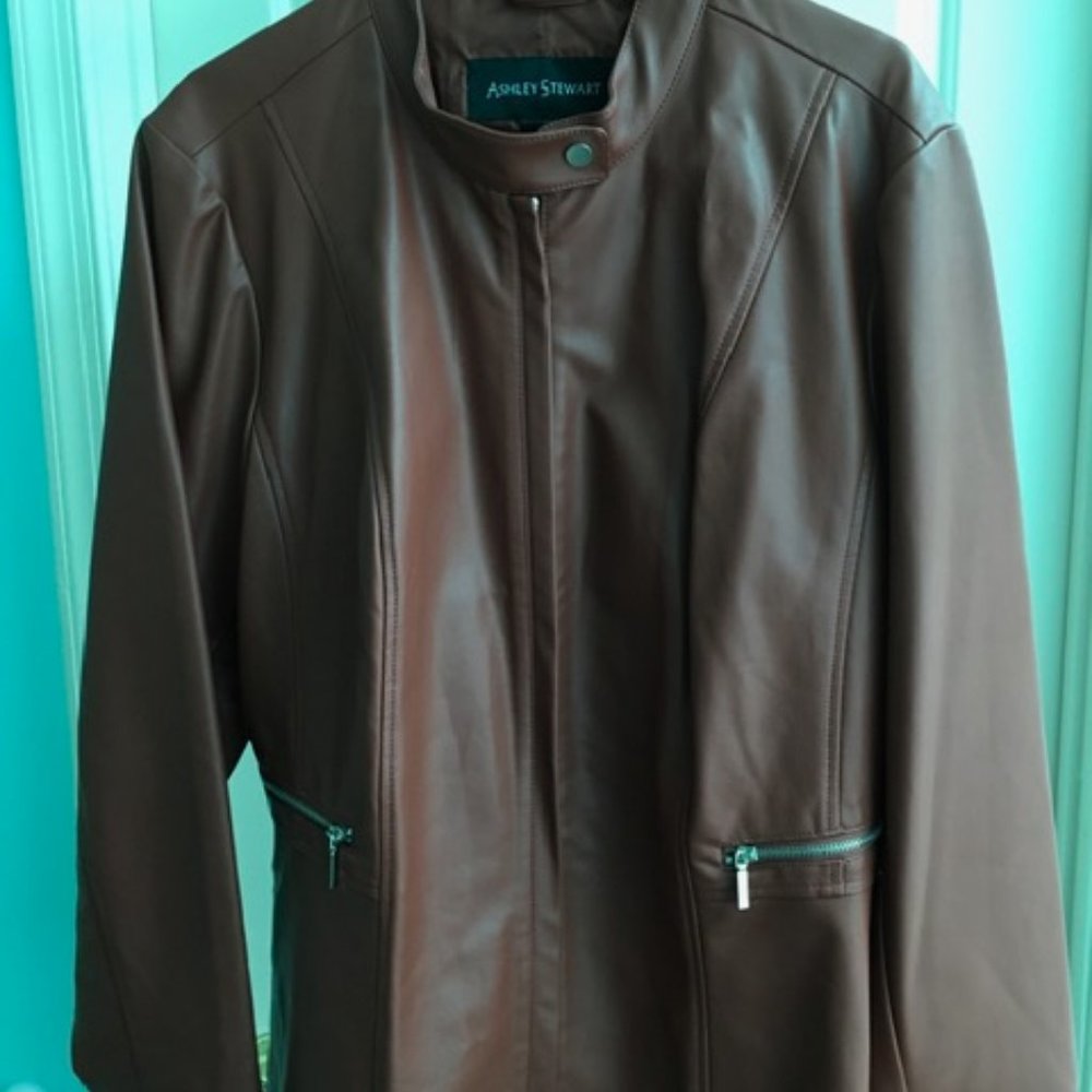 A stylish women's outer jacket; British tan; zippered front; 18/20 w; topstitch